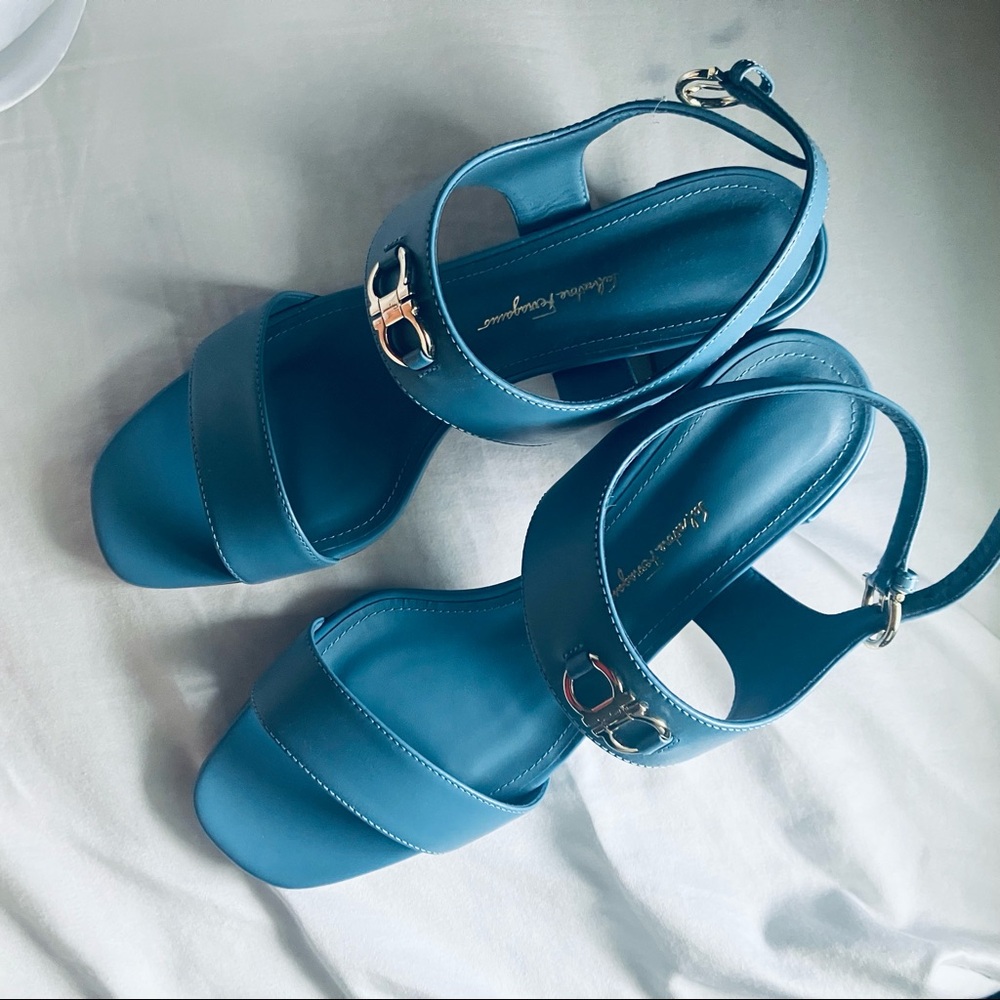 NEW Salvatore Ferragamo Leather Block Heel Sandals 9.5